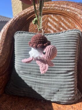 HANDMADE CROCHET TURTLE CHARM + FOLLOW IG @thredsfromcoral